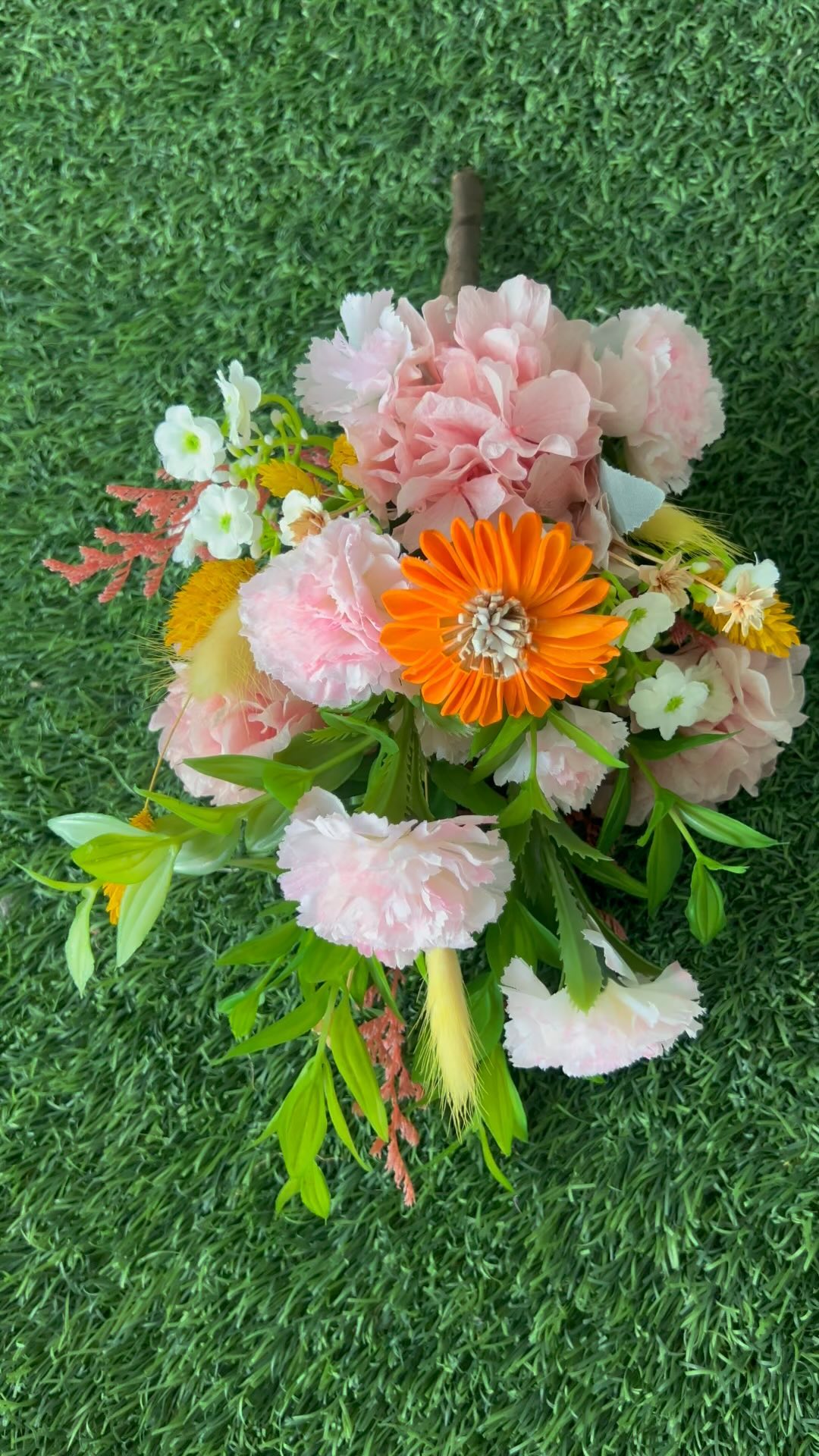 Instagram post shared by @leeflora_preservedflower