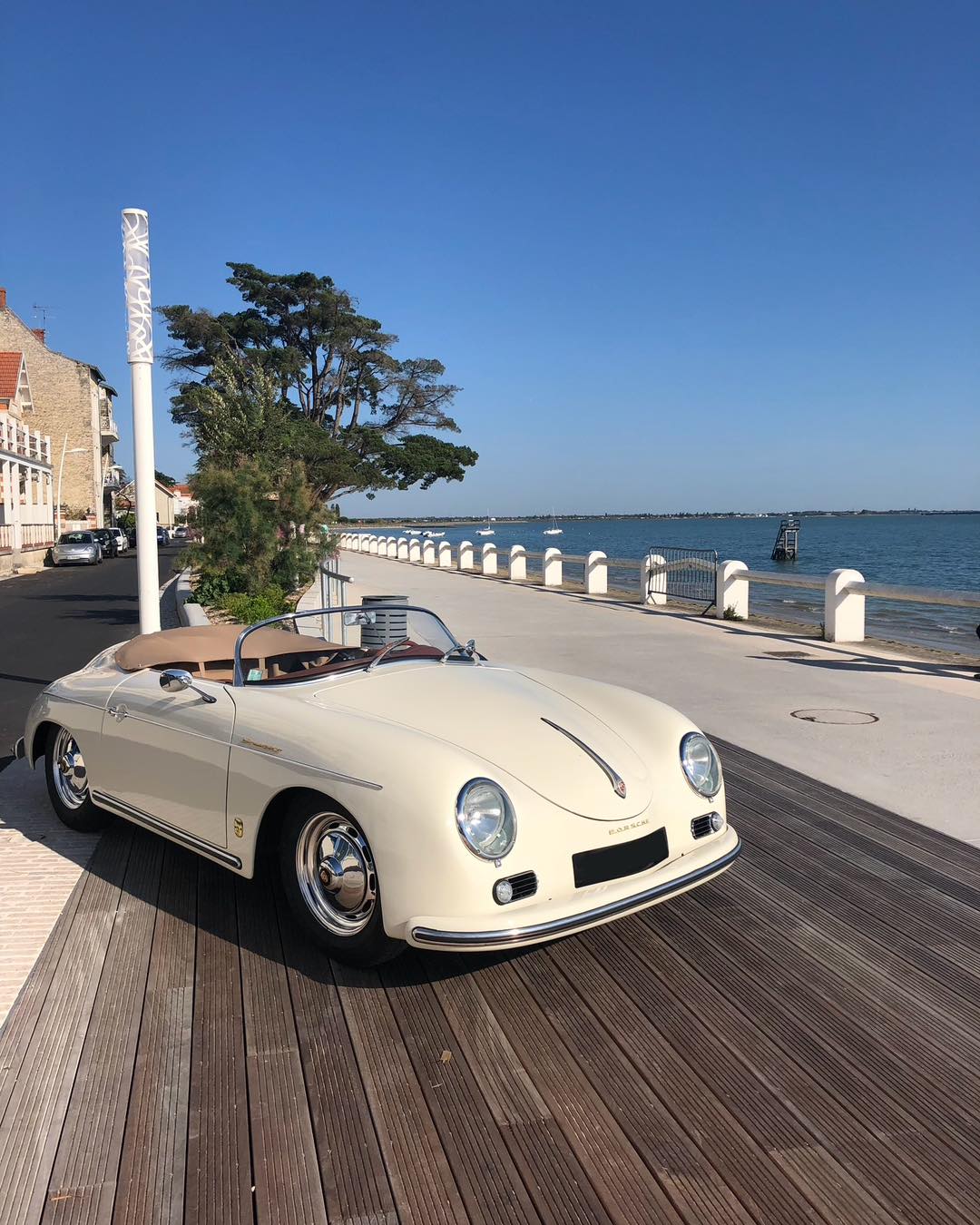 Instagram post shared by @oleronclassiccars
