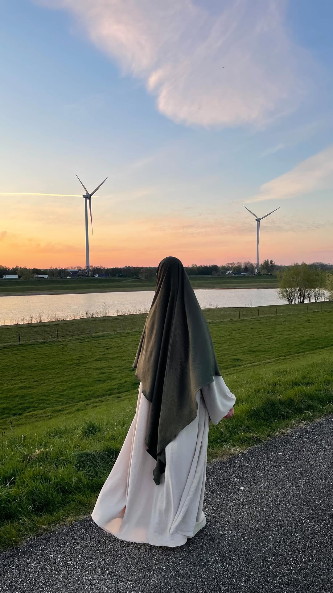 Instagram post shared by @llaautje