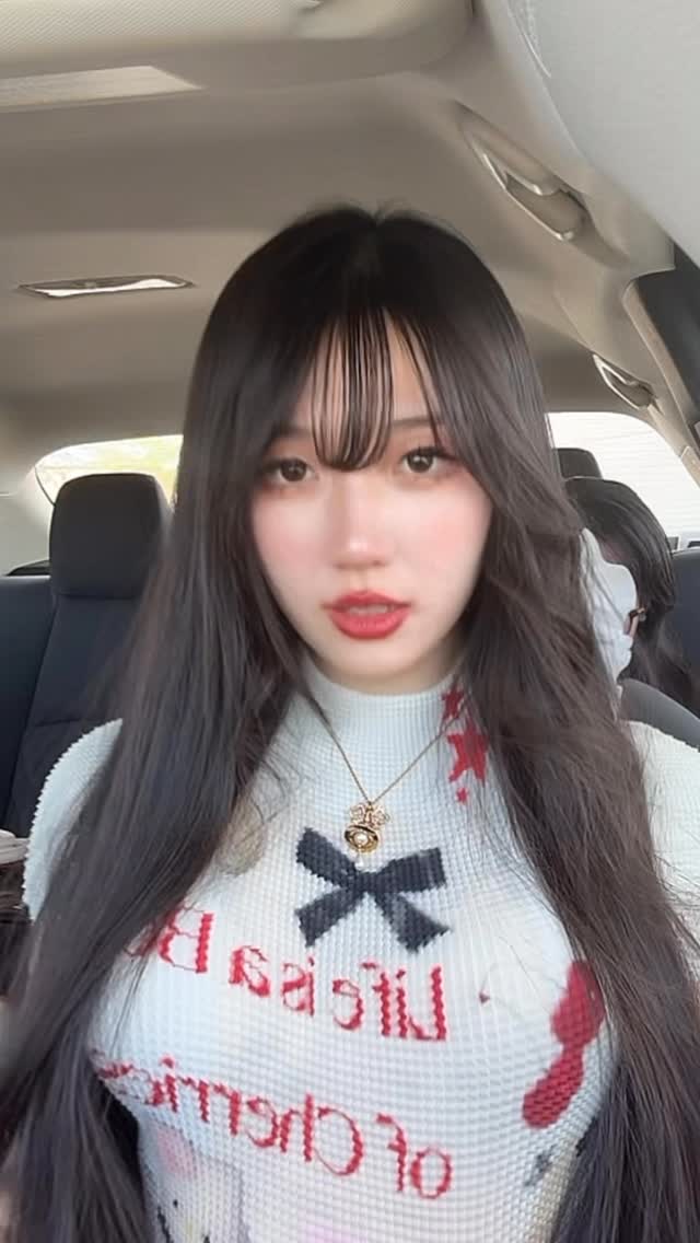 Instagram post shared by @glittrful